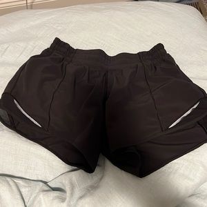 Lululemon Hotty Hot shorts- 4” inseam, black